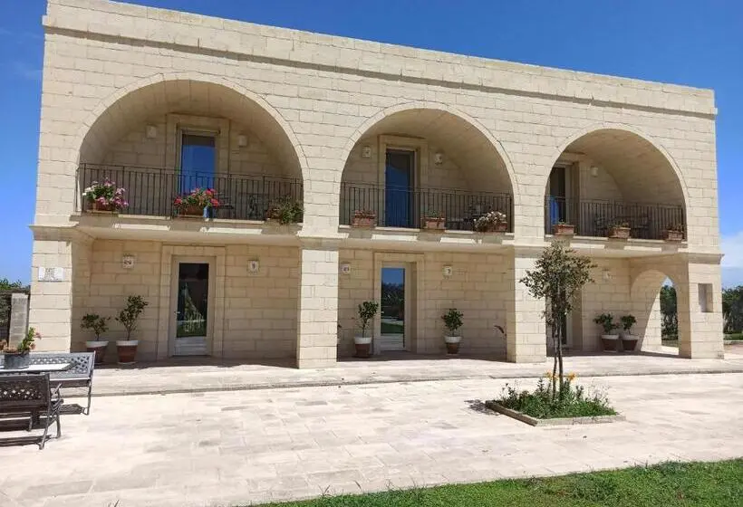 Perhesviitti, Relais Borgo Segine