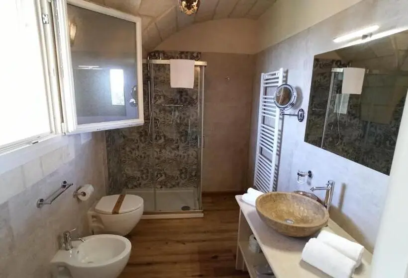 Perhesviitti, Relais Borgo Segine