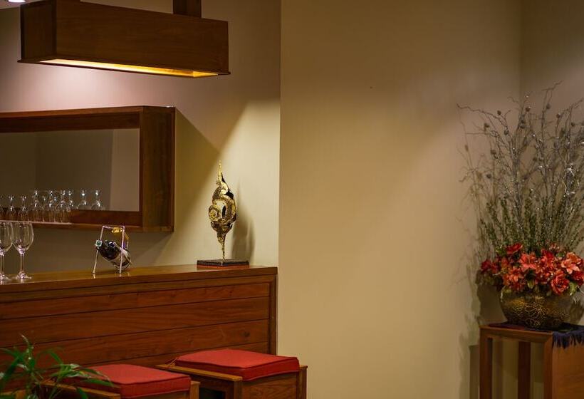 سوئیت پنت هاوس, Angkor Miracle Resort & Spa