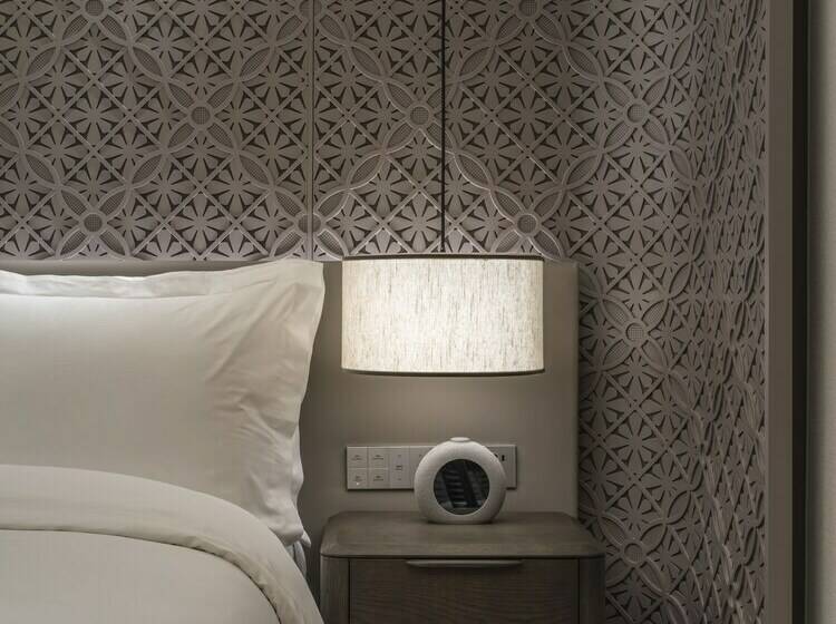 חדר אקזקיוטיב, Conrad Urumqi