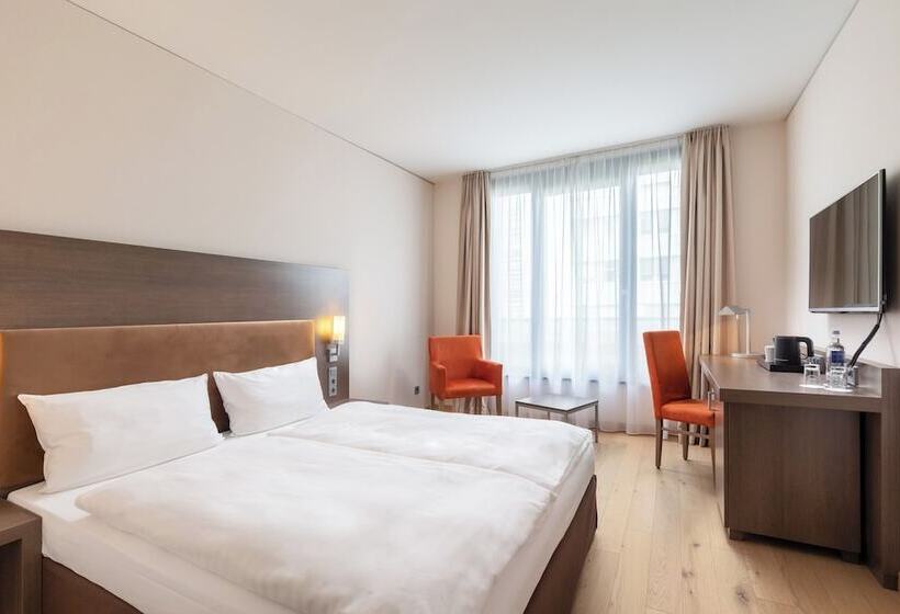 Номер бизнес-класса, Intercityhotel Dresden