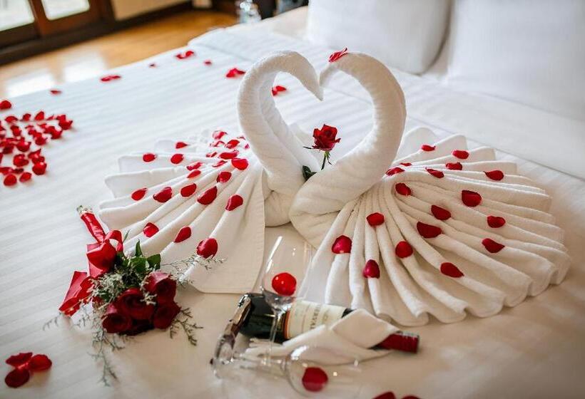 Suite with Terrace, Oriental Suites Hotel & Spa