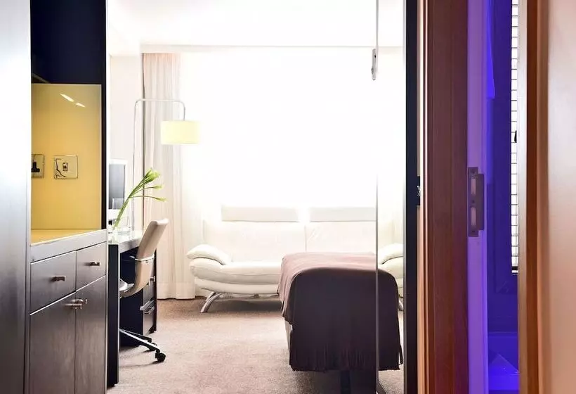 キングサイズベッドのデラックスルーム, Pestana Chelsea Bridge Hotel & Spa
