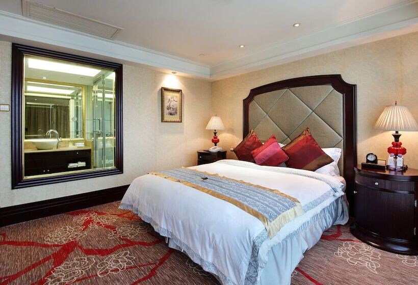 جناح ديلوكس, Royal Mediterranean