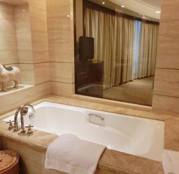 غرفة ديلوكس سرير كينج, Royal Mediterranean