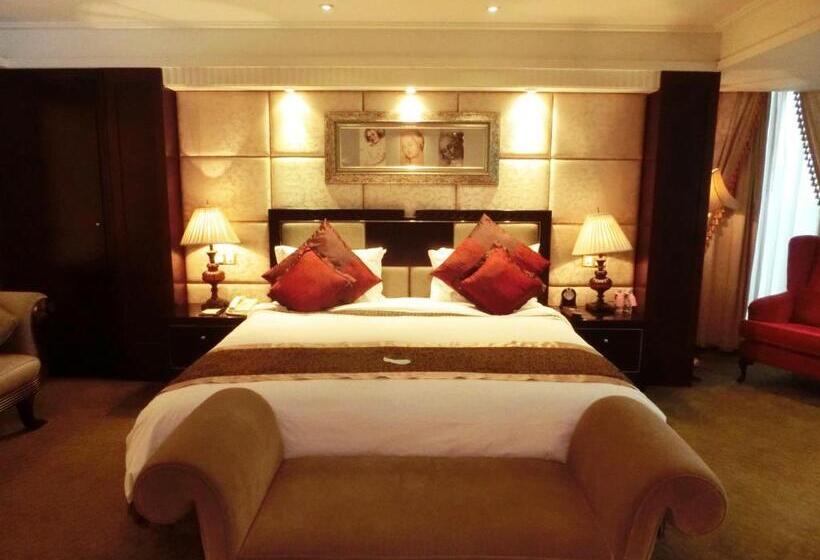 غرفة إدارية سرير كينج, Royal Mediterranean