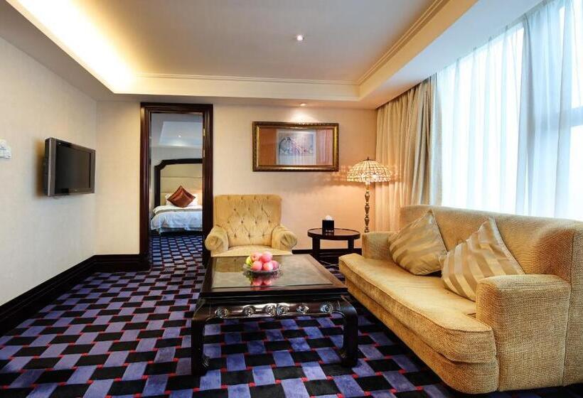 جناح ديلوكس سرير كينج, Royal Mediterranean