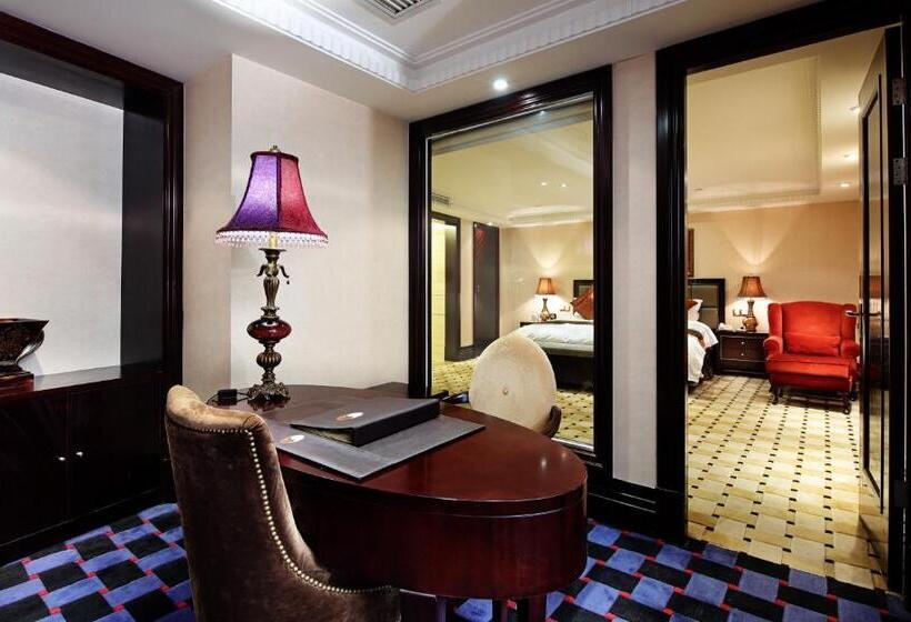 جناح إدارى, Royal Mediterranean