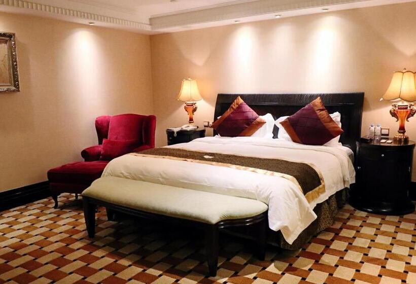 جناح, Royal Mediterranean