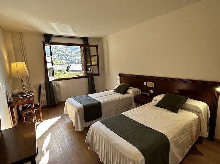 اتاق استاندارد, Santa Barbara De La Vall D Ordino