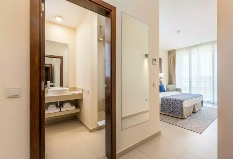 プールビュースタンダードルーム, The Westin Salgados Beach Resort, Algarve