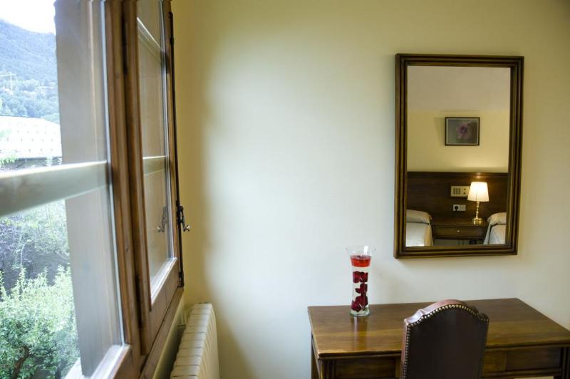 اتاق استاندارد سه نفره, Santa Barbara De La Vall D Ordino