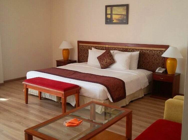 Deluxe Suite Sea View, Sunny Beach Resort & Spa