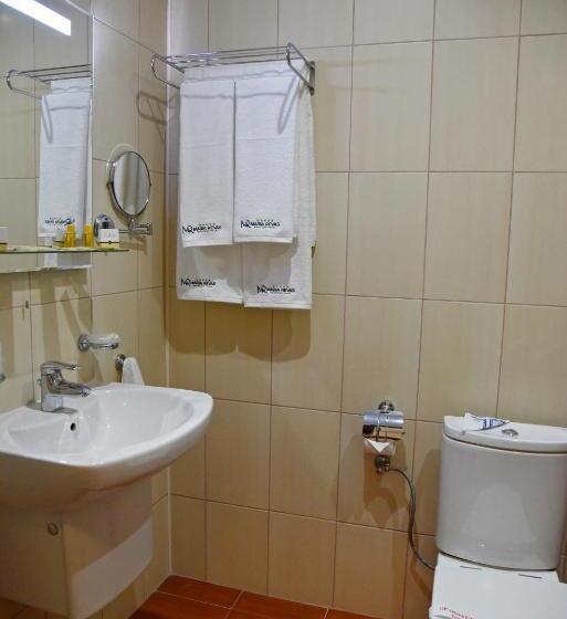 标准工作室带泳池景, Villa Maria Revas