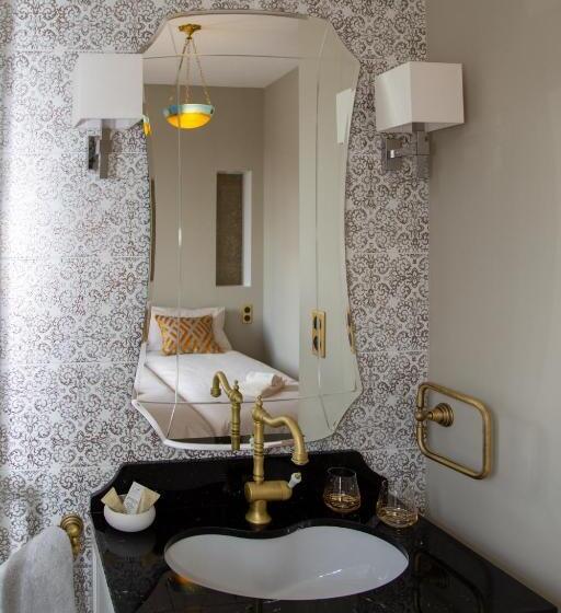 Номер Стандарт, Castel Serein