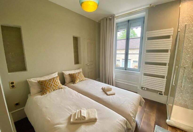 Номер Стандарт, Castel Serein