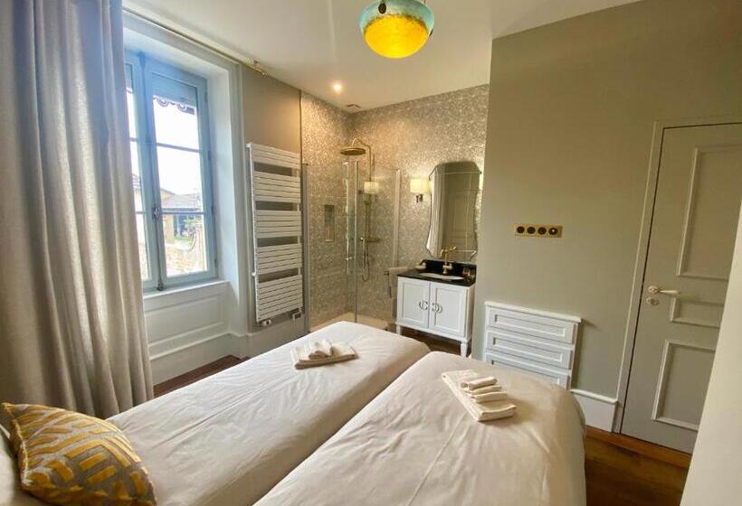 Номер Стандарт, Castel Serein