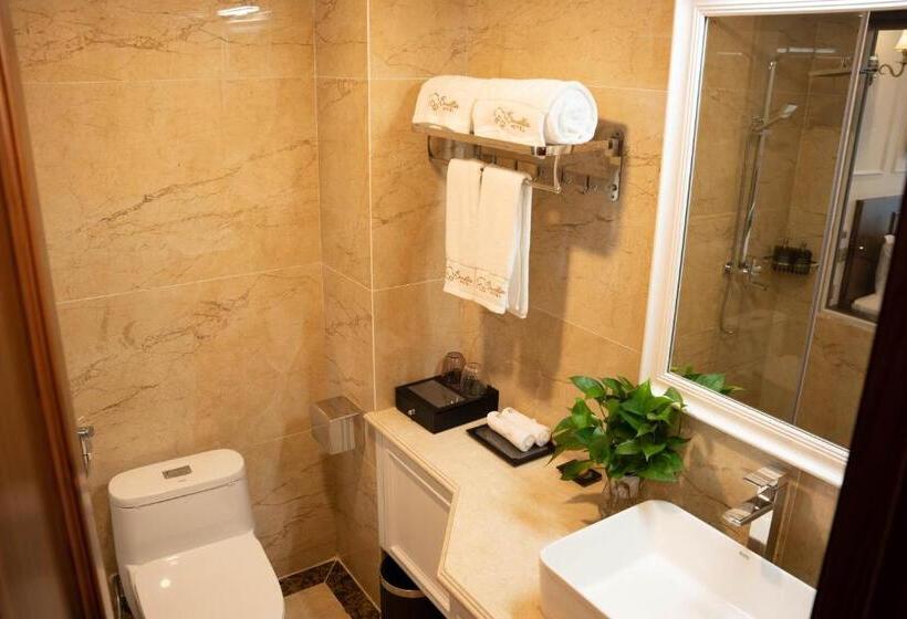 اتاق استاندارد با بالکن, Camellia Luxury Hotel Tam đảo