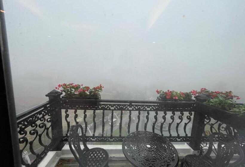 اتاق استاندارد, Camellia Luxury Hotel Tam đảo