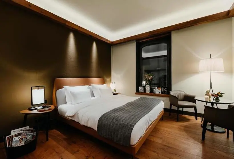 Standardzimmer, Do & Co Hotel München