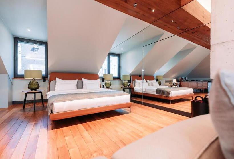 Suite with Terrace, Do & Co Hotel München