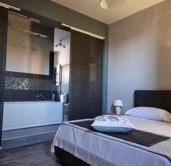 سوئیت با وان آب گرم, Casa Tua Suites