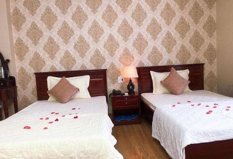 اتاق استاندارد با بالکن, Ngọc Mấy đại Lợi