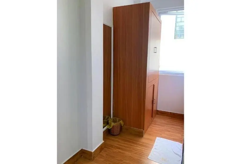 اتاق لوکس خانوادگی, Ngọc Mấy   đại Lợi