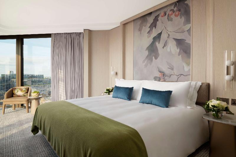 Люкс, Pan Pacific London