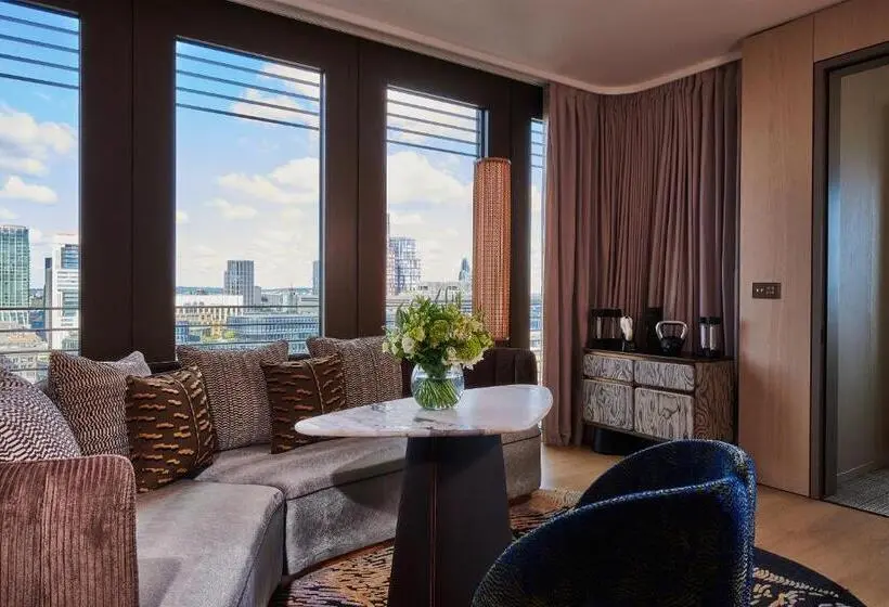 スイート, Pan Pacific London