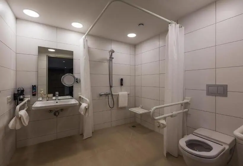 デラックストリプルルーム, Holiday Inn   The Niu, Hop Forchheim, An Ihg