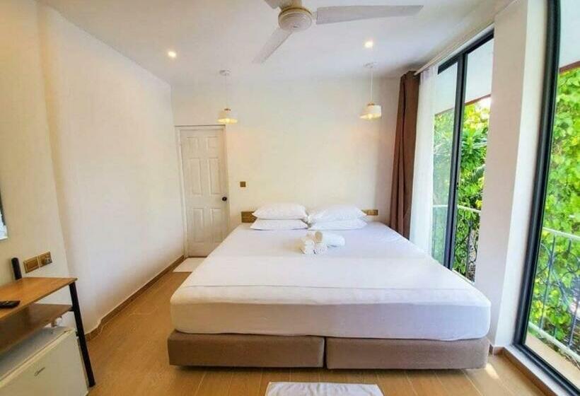 اتاق لوکس, Kingsway Thoddoo Maldives