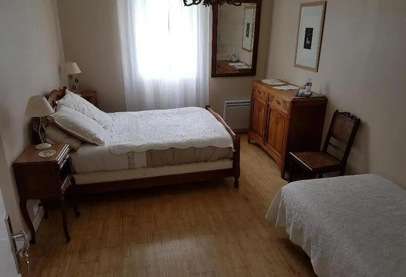 Habitació Triple Estàndard, Le Pré Fleuri