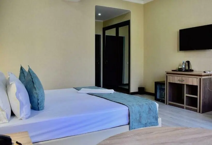 اتاق لوکس, Dostar Inn