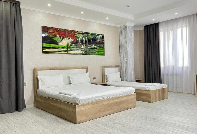 سوییت خانوادگی, Dostar Inn