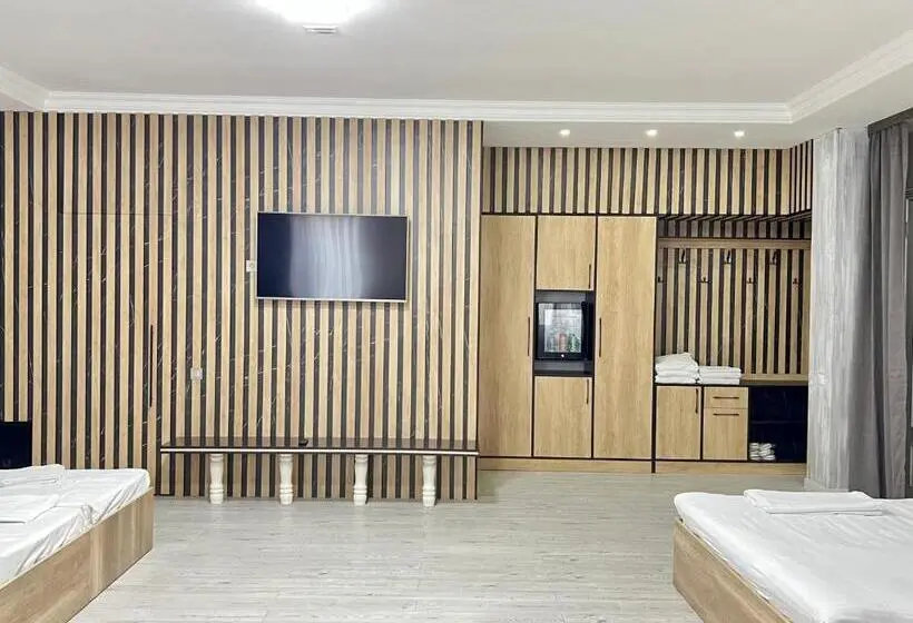 سوییت خانوادگی, Dostar Inn