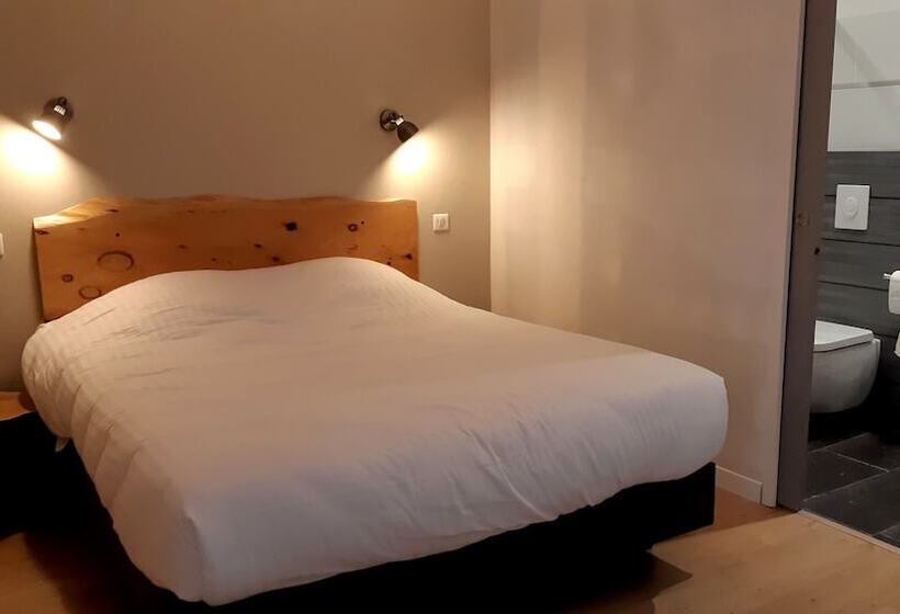 Четырехместный Номер Superior, Logis Auberge De Pont Calleck