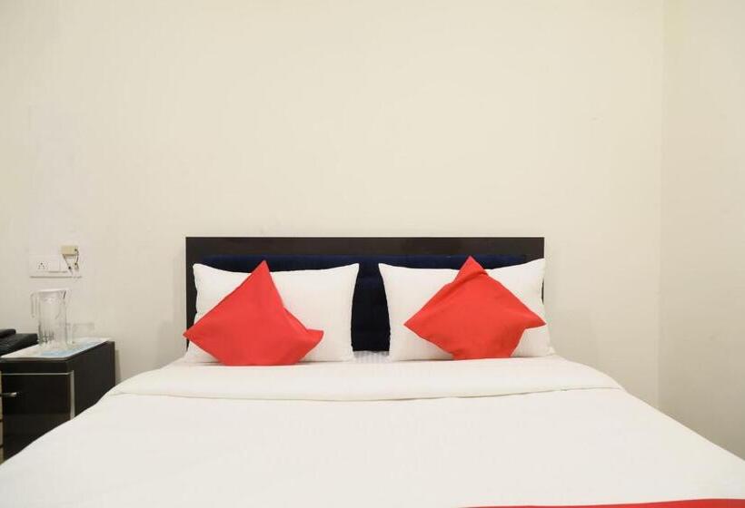 Klassiskt Trippelrum, Oyo 28069 Leo Star