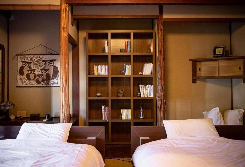 Habitación Deluxe, 内子の宿 こころ