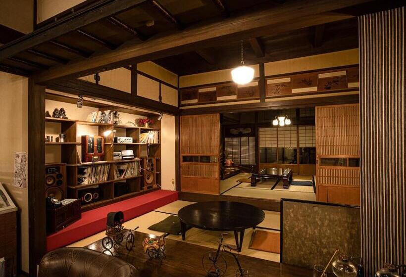 Habitación Deluxe, 内子の宿 こころ