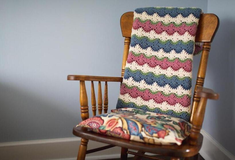 جناح عائلي, Abbie's Garden Bed & Breakfast