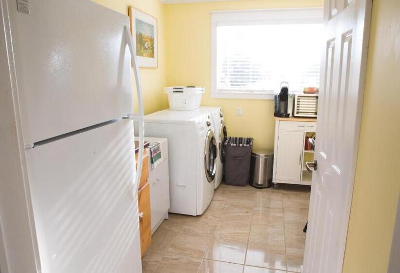 جناح عائلي, Abbie's Garden Bed & Breakfast