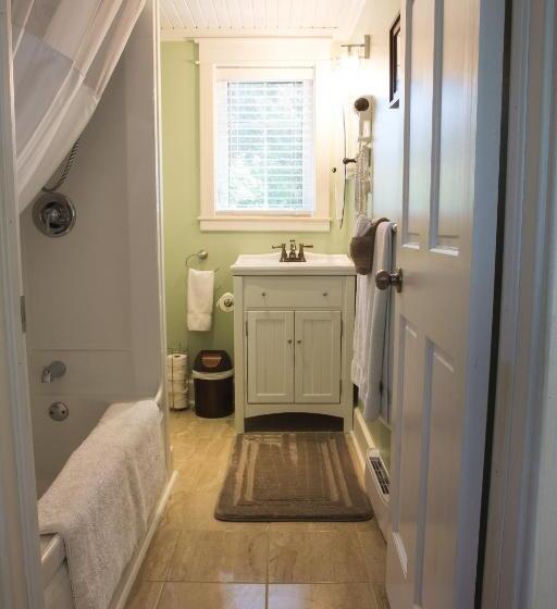 غرفة قياسية مطلّة علي الحديقة, Abbie's Garden Bed & Breakfast