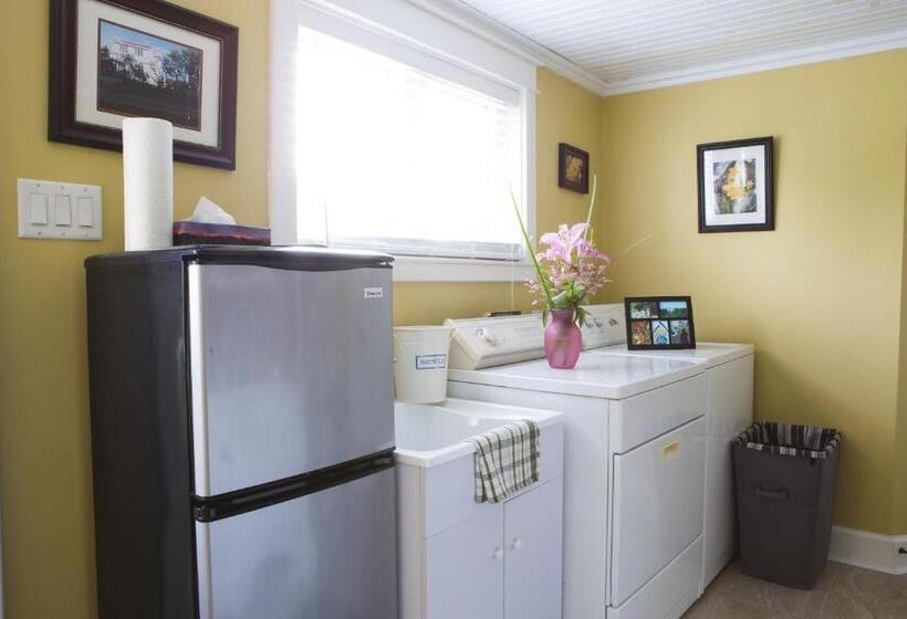 غرفة قياسية مطلّة علي الحديقة, Abbie's Garden Bed & Breakfast