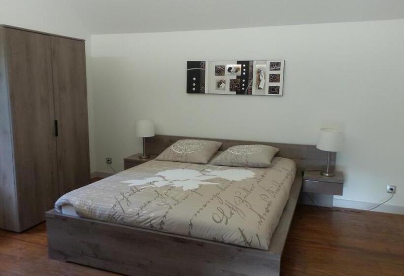 غرفة قياسية مطلّة علي الحديقة, La Petite Noue