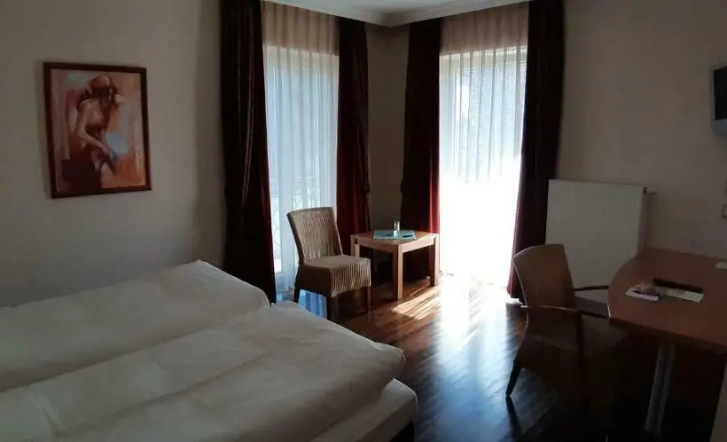 Quarto Estandar, Rauch
