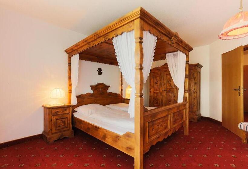 디럭스 스위트, Sattelbogener Hof