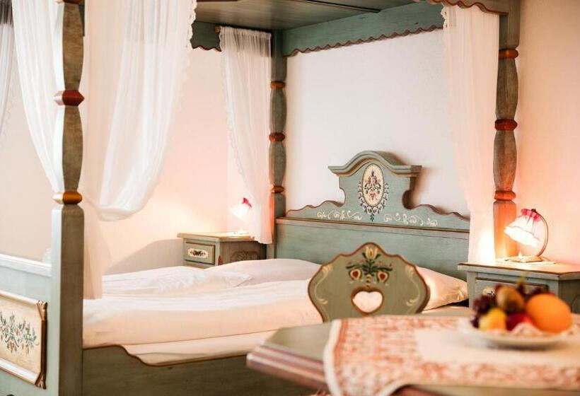 디럭스 룸, Sattelbogener Hof