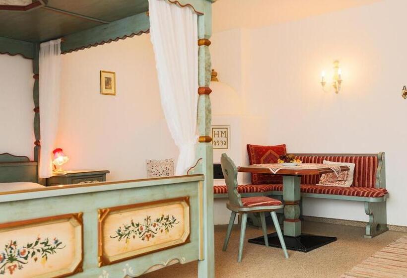 디럭스 룸, Sattelbogener Hof