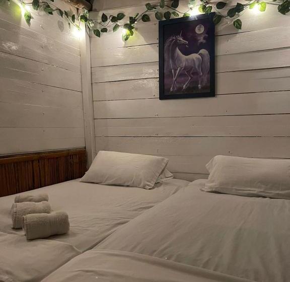 스위트 킹사이즈 침대, Gabarra Lodge